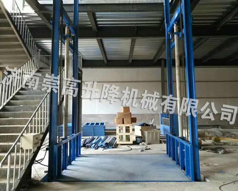 升降货梯